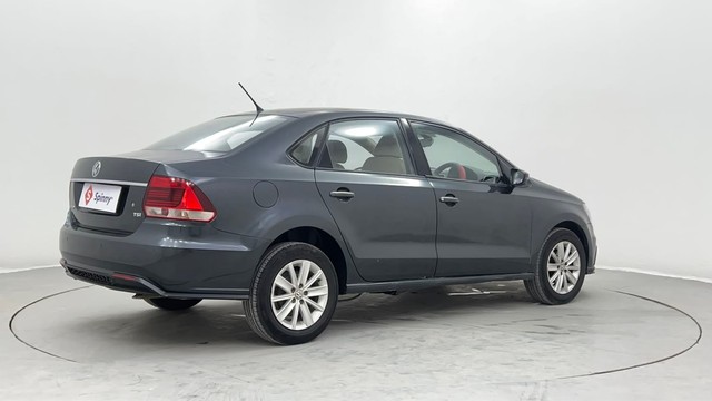 Second-hand 2016 Volkswagen Vento 1.2 TSI Highline BSIV for sale in Pune-3
