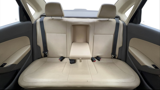 Second-hand 2016 Volkswagen Vento 1.2 TSI Highline BSIV for sale in Pune-38