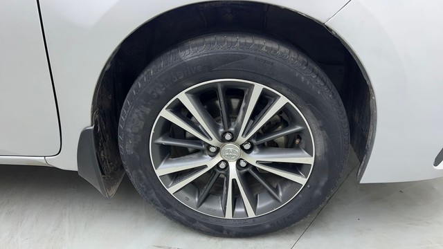 Second-hand 2019 Toyota Corolla Altis Petrol LE for sale in Noida-17