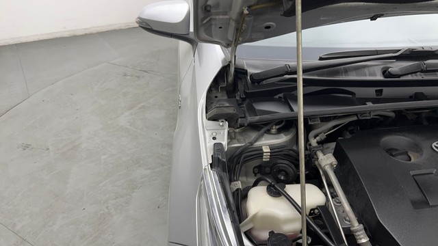 Second-hand 2019 Toyota Corolla Altis Petrol LE for sale in Noida-33