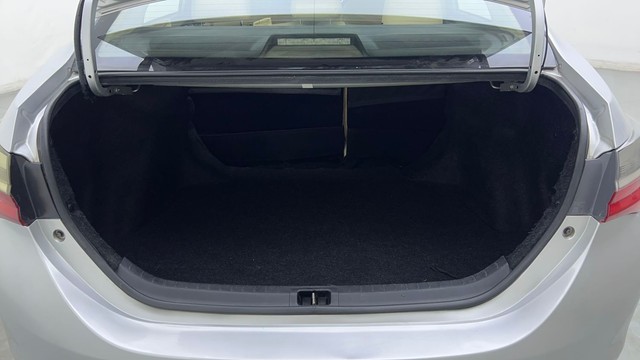 Second-hand 2019 Toyota Corolla Altis Petrol LE for sale in Noida-9