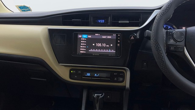 Second-hand 2019 Toyota Corolla Altis Petrol LE for sale in Noida-30