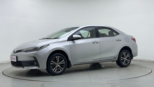 Second-hand 2019 Toyota Corolla Altis Petrol LE for sale in Noida-0