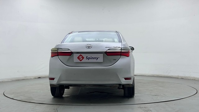 Second-hand 2019 Toyota Corolla Altis Petrol LE for sale in Noida-4