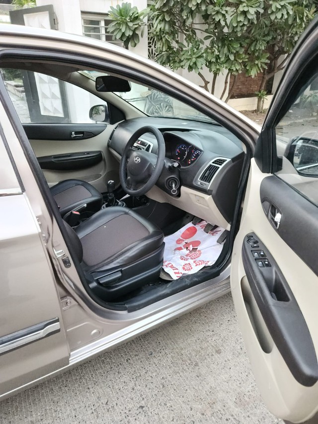 Second-hand 2013 Hyundai i20 Magna 1.4 CRDi (Diesel) for sale in Nagpur-7