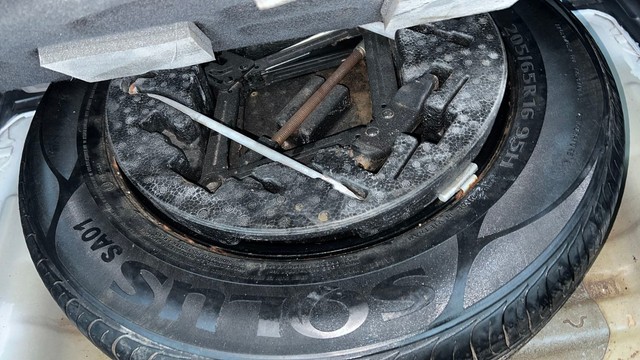 Second-hand 2015 Hyundai Creta 1.6 EX Petrol for sale in Coimbatore-21