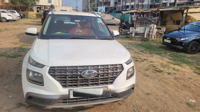 Second-hand 2021 Hyundai Venue S Plus for sale in Vadodara-0