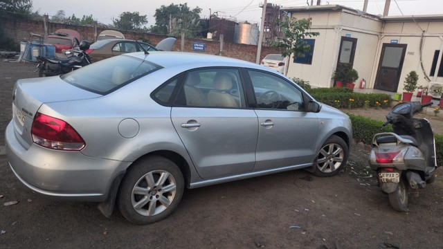 Second-hand 2012 Volkswagen Vento Diesel Highline for sale in Muzaffarnagar-2