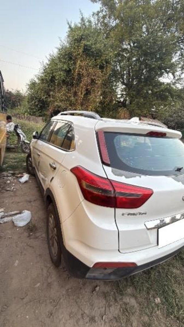 Second-hand 2016 Hyundai Creta 1.6 CRDi SX for sale in Ahmedabad-1