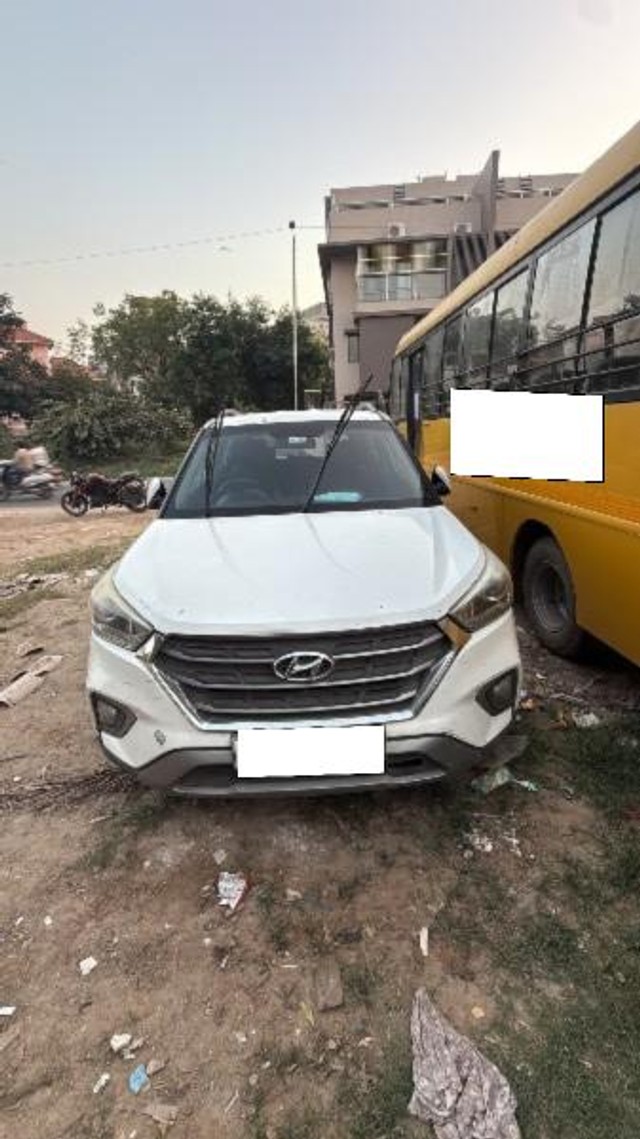 Second-hand 2016 Hyundai Creta 1.6 CRDi SX for sale in Ahmedabad-2