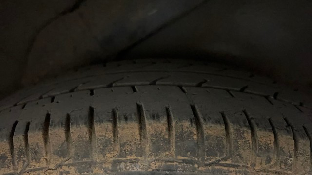 Second-hand 2014 Hyundai i10 Sportz 1.1L for sale in Hyderabad-32