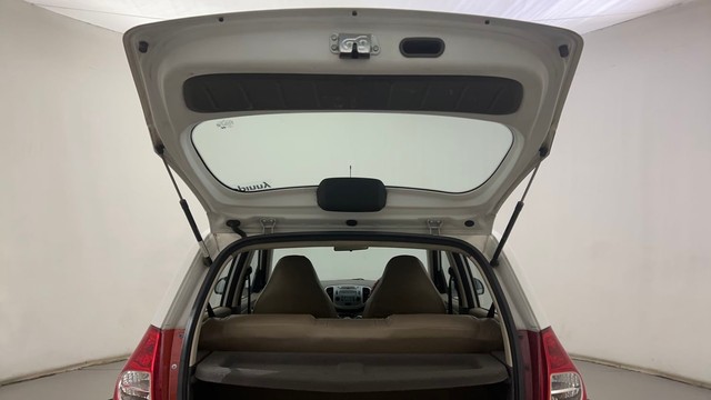 Second-hand 2014 Hyundai i10 Sportz 1.1L for sale in Hyderabad-35