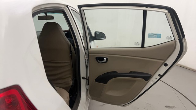 Second-hand 2014 Hyundai i10 Sportz 1.1L for sale in Hyderabad-27