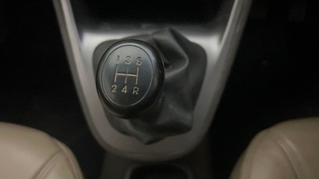 Second-hand 2014 Hyundai i10 Sportz 1.1L for sale in Hyderabad-12