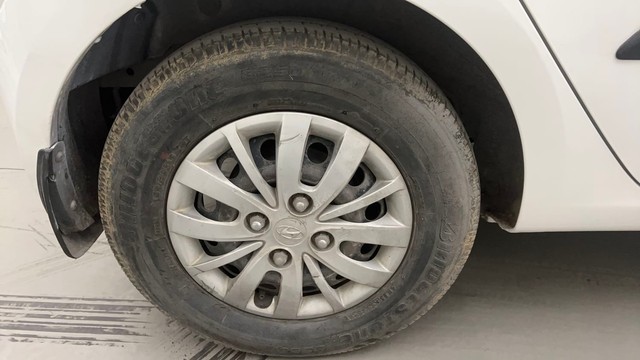 Second-hand 2014 Hyundai i10 Sportz 1.1L for sale in Hyderabad-18