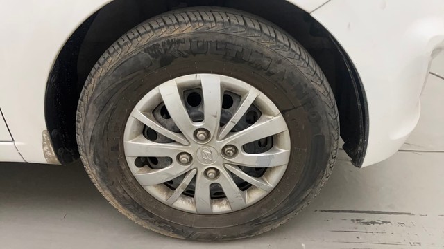 Second-hand 2014 Hyundai i10 Sportz 1.1L for sale in Hyderabad-17