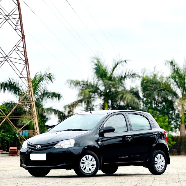 Second-hand 2011 Toyota Etios GD for sale in Surat