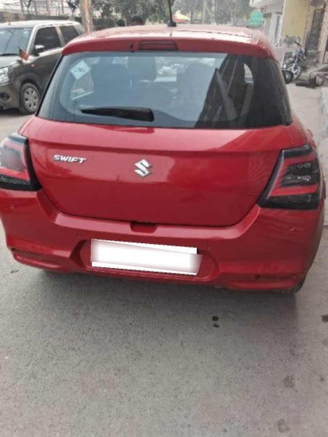 Second-hand 2025 Maruti Swift ZXi CNG for sale in Noida-1