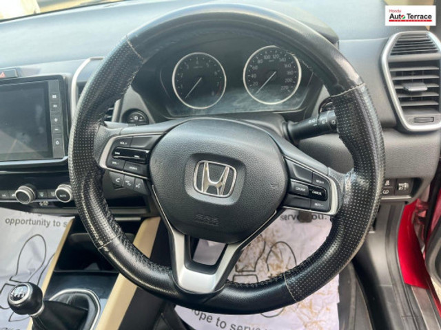 Second-hand 2021 Honda City V MT for sale in Pune-17