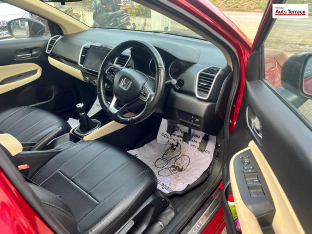 Second-hand 2021 Honda City V MT for sale in Pune-6