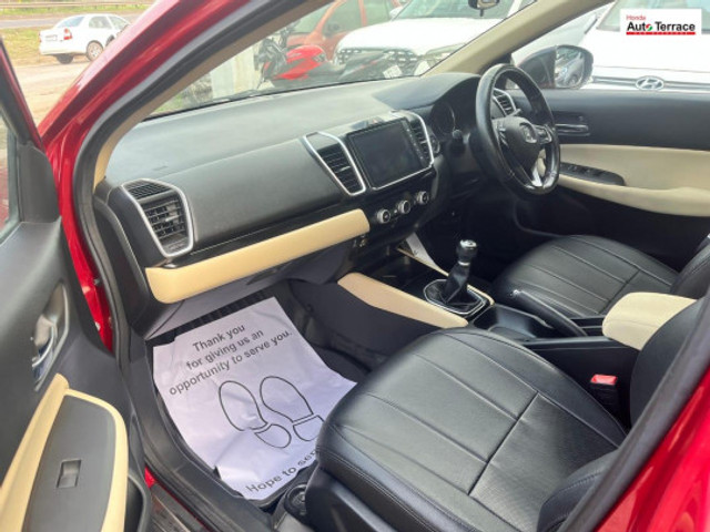 Second-hand 2021 Honda City V MT for sale in Pune-18