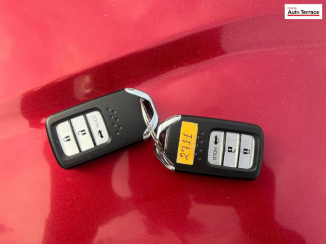 Second-hand 2021 Honda City V MT for sale in Pune-20