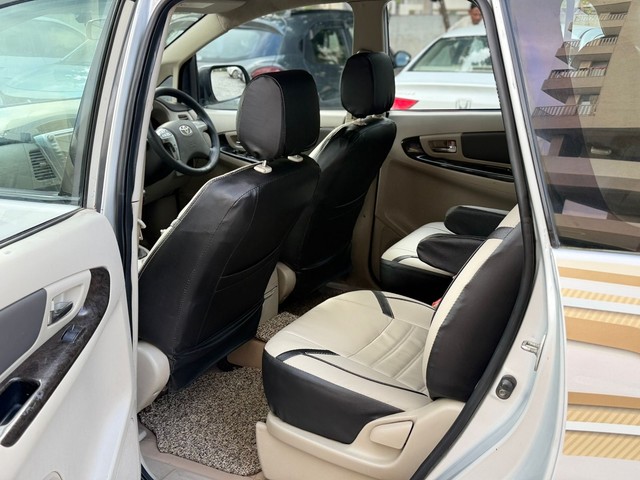 Second-hand 2014 Toyota Innova 2.5 Z Diesel 7 Seater BS IV for sale in Rajkot-4