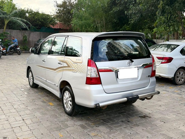 Second-hand 2014 Toyota Innova 2.5 Z Diesel 7 Seater BS IV for sale in Rajkot-5