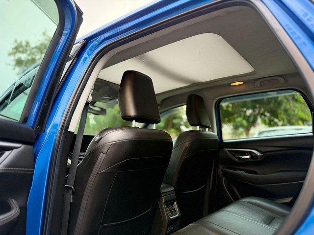 Second-hand 2022 Toyota Hyryder V AWD BSVI for sale in Rajkot-5