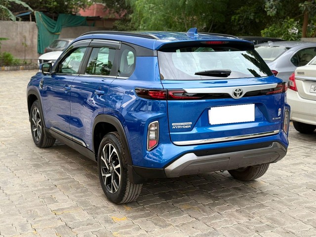 Second-hand 2022 Toyota Hyryder V AWD BSVI for sale in Rajkot-7