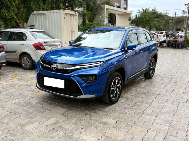 Second-hand 2022 Toyota Hyryder V AWD BSVI for sale in Rajkot-2