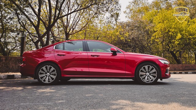 Volvo S60 T4 Inscription Second-hand 2022 Volvo S60 T4 Inscription for sale in New Delhi-1