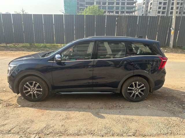 Second-hand 2023 Mahindra XUV700 AX7 Diesel AT BSVI for sale in Ahmedabad-3