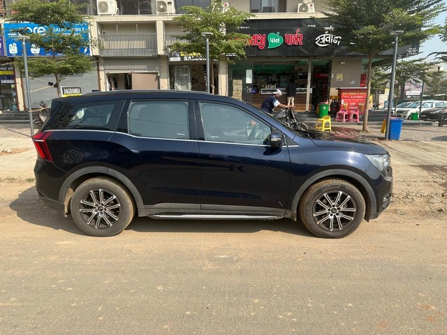 Second-hand 2023 Mahindra XUV700 AX7 Diesel AT BSVI for sale in Ahmedabad-2