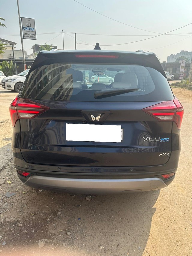 Second-hand 2023 Mahindra XUV700 AX7 Diesel AT BSVI for sale in Ahmedabad-1
