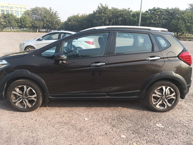 Second-hand 2018 Honda WR-V i-VTEC VX for sale in Faridabad-5