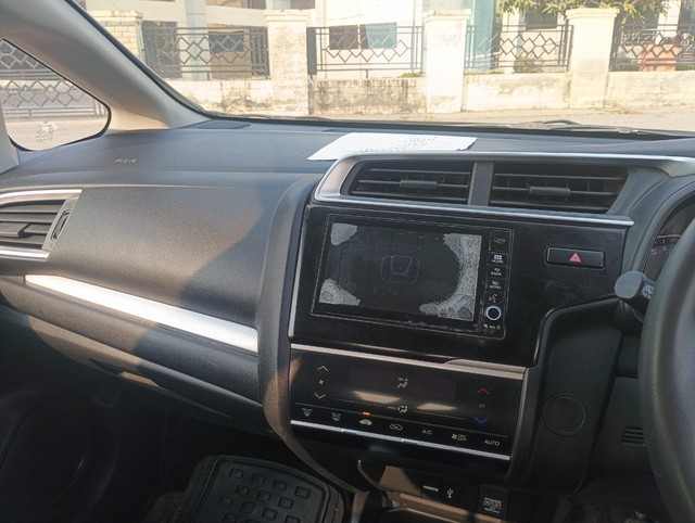 Second-hand 2018 Honda WR-V i-VTEC VX for sale in Faridabad-15