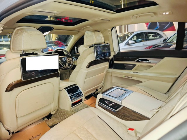 Second-hand 2017 BMW 7 Series 730Ld DPE Signature for sale in Pune-9