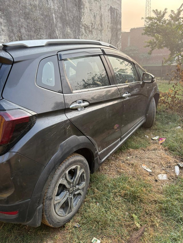 Second-hand 2022 Honda WR-V VX for sale in Meerut-5