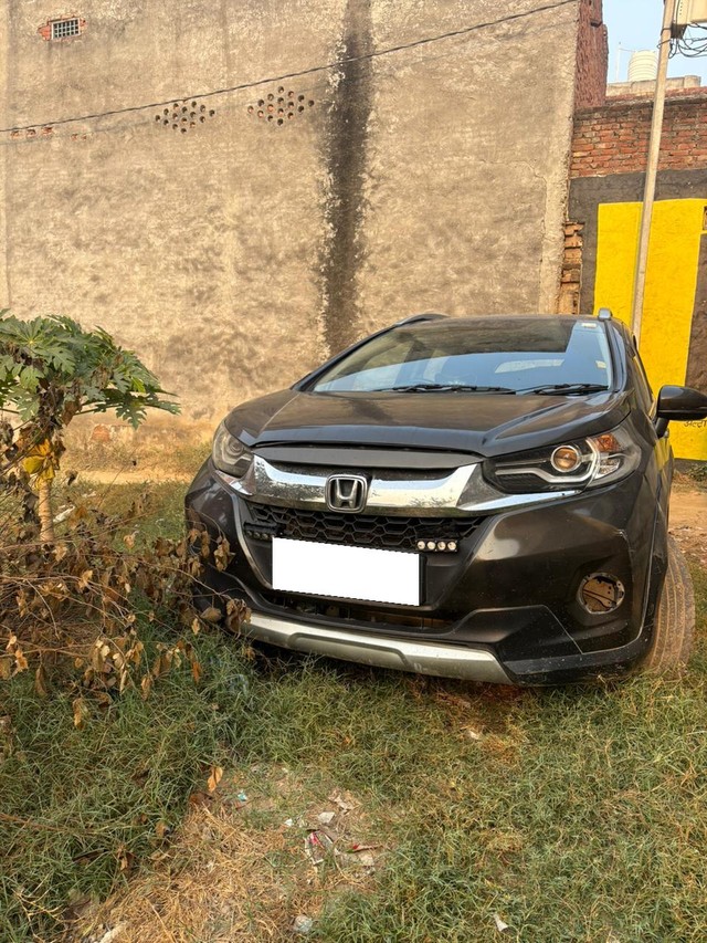 Second-hand 2022 Honda WR-V VX for sale in Meerut-3