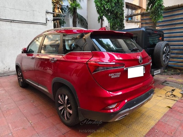 Second-hand 2020 MG Hector Plus Sharp Hybrid MT for sale in Mumbai-3
