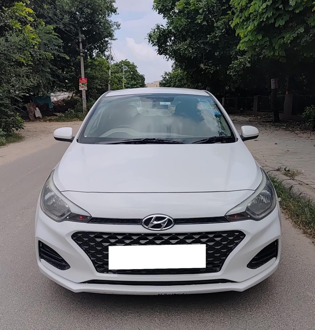 Second-hand 2018 Hyundai i20 Petrol Magna for sale in Gurgaon