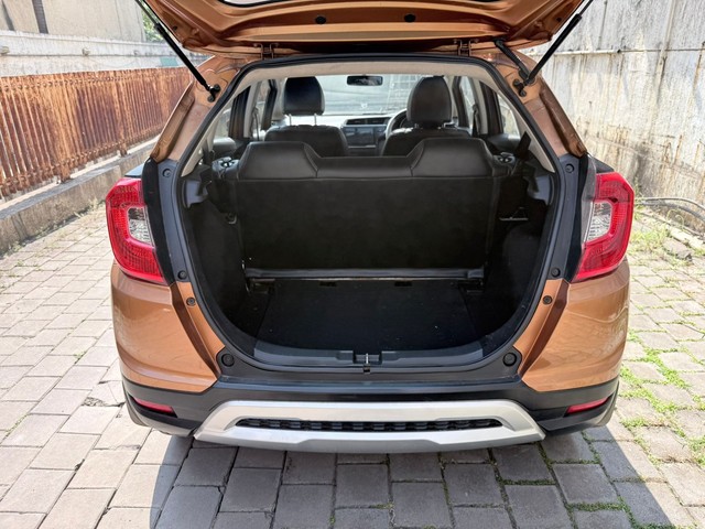 Second-hand 2017 Honda WR-V i-VTEC VX for sale in Thane-16