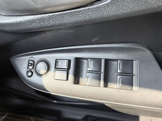 Second-hand 2017 Honda WR-V i-VTEC VX for sale in Thane-13