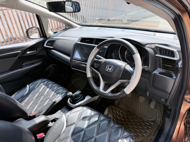 Second-hand 2017 Honda WR-V i-VTEC VX for sale in Thane-12