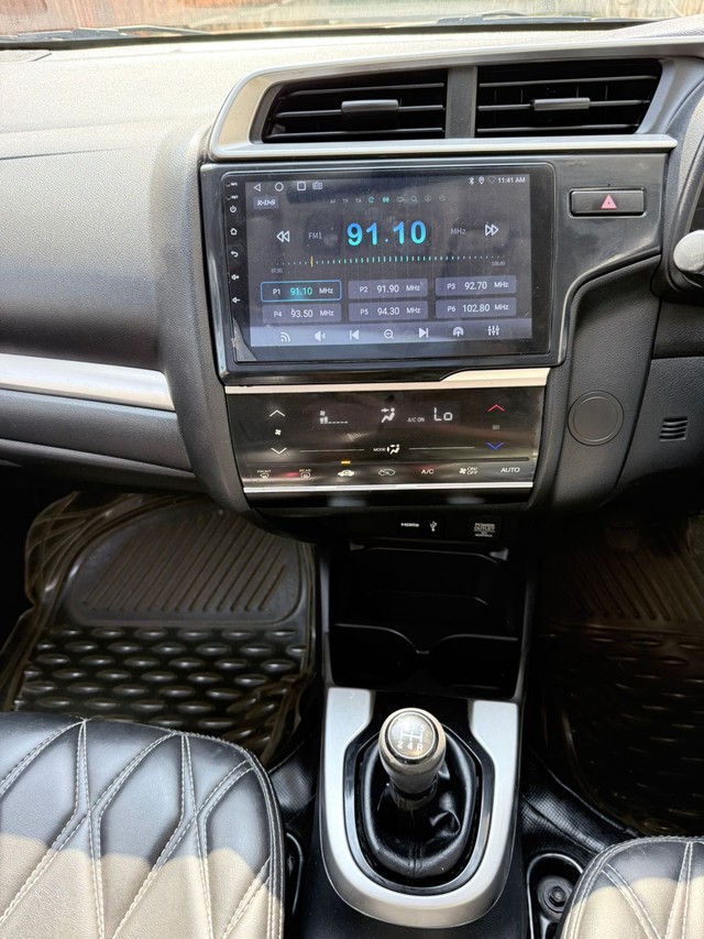 Second-hand 2017 Honda WR-V i-VTEC VX for sale in Thane-11