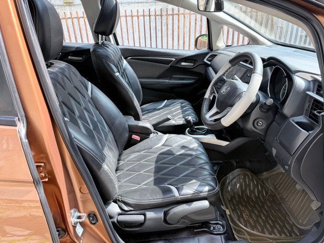 Second-hand 2017 Honda WR-V i-VTEC VX for sale in Thane-6