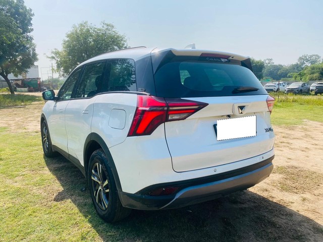 Second-hand 2022 Mahindra XUV700 AX5 AT BSVI for sale in Ahmedabad-9