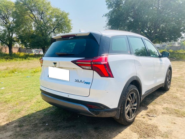 Second-hand 2022 Mahindra XUV700 AX5 AT BSVI for sale in Ahmedabad-14
