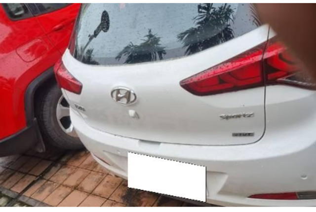 Second-hand 2015 Hyundai i20 Sportz 1.4 CRDi for sale in Mumbai-8